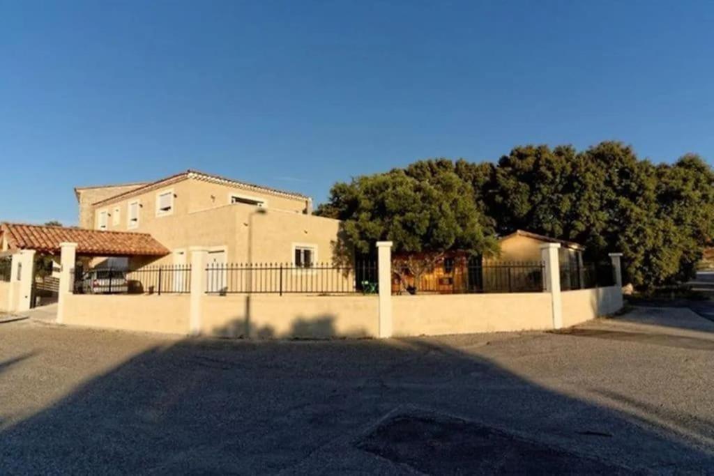 Le Chalet Sous L'Olivier Boulbon Εξωτερικό φωτογραφία